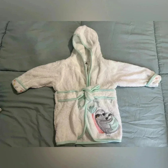 just born Other - Just Born Baby bath robe (size 0-9 Months)